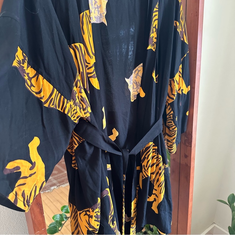 Emerson Fry Fete Layering Robe Kimono Top Tiger Hand Printed Black Yellow XS/S - Picture 4 of 7